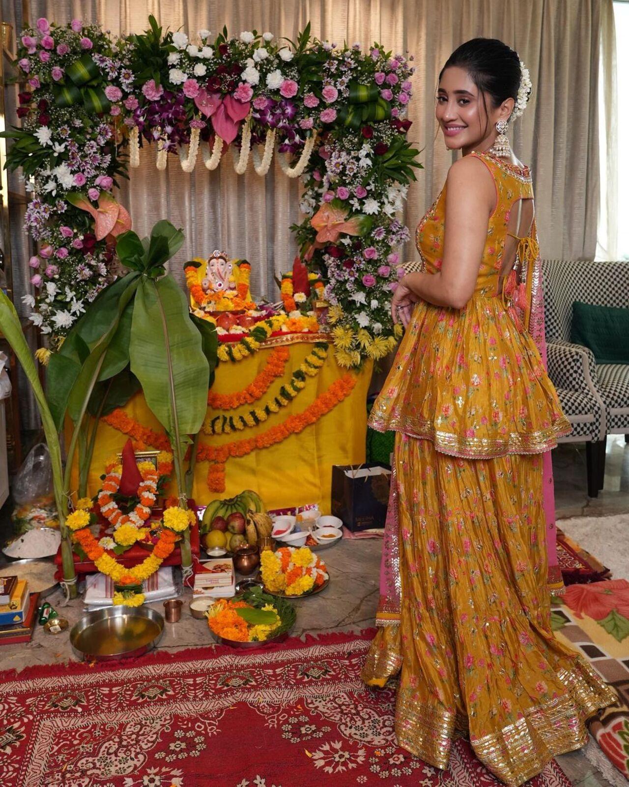 Shivangi Joshi invited Ganpati home this year and hosted him with devotion and enthusiasm. The actress shared pictures from the celebration on Instagram
